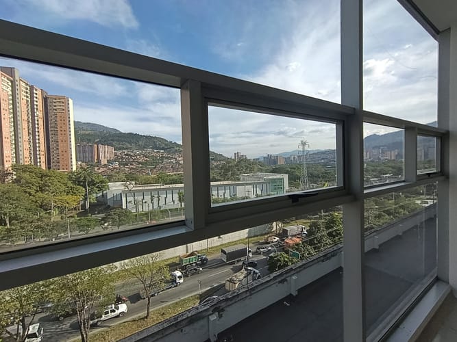 Consultorio en arriendo en Niquia, Bello, 34 m² · foto 3 de 12