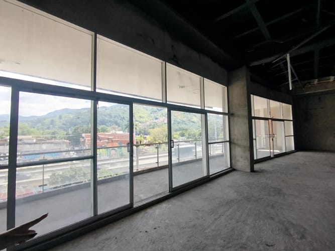 Local en arriendo en Camparola, Itagüí, 218 m² · foto 9 de 15