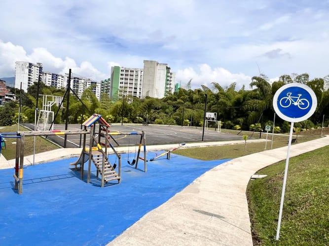 Apartamento de 3 alcobas en venta en Las Violetas, Dosquebradas, 52 m² · foto 3 de 9