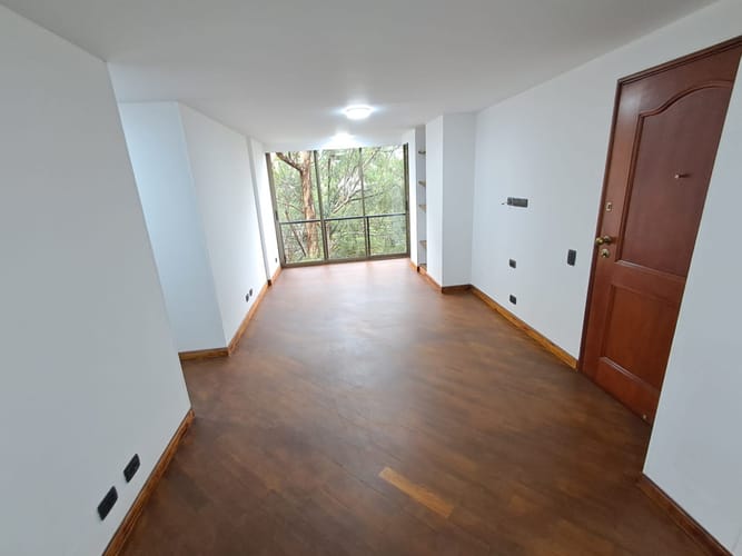 Apartamento de 2 alcobas en arriendo en Patio Bonito, Medellín, 82 m² · foto 2 de 17