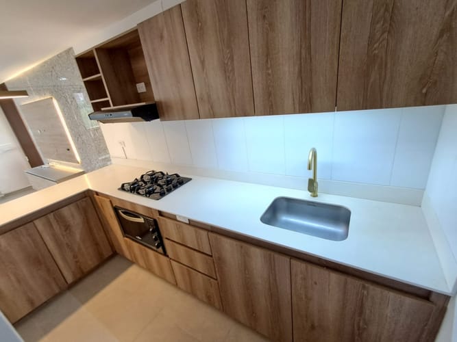Apartamento de 2 alcobas en arriendo en Ciudad Del Río, Medellín, 116 m² · foto 2 de 20