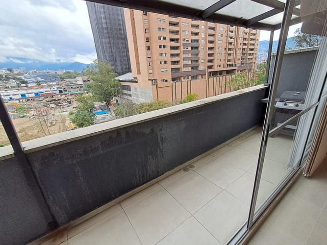 Apartamento de 2 alcobas en arriendo en Ciudad Del Río, Medellín, 116 m² · foto 5 de 20