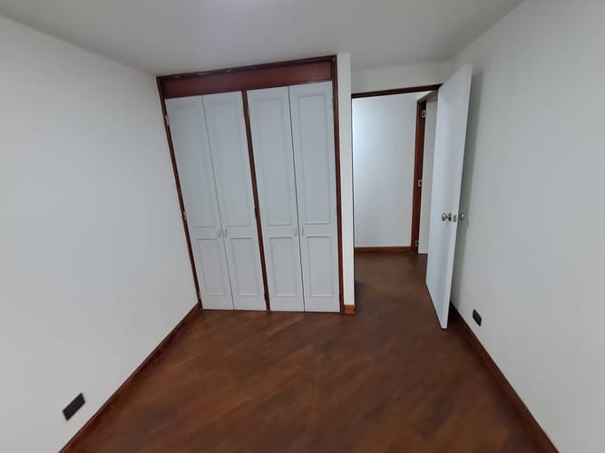 Apartamento de 2 alcobas en arriendo en Patio Bonito, Medellín, 82 m² · foto 12 de 17