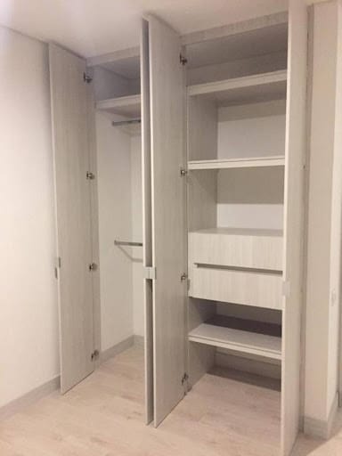 Apartamento de 3 alcobas en arriendo en Loma Del Chocho, Envigado, 102 m² · foto 7 de 9