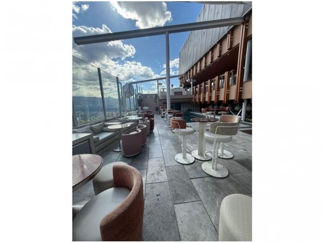 Apartamento de 1 alcoba en venta en El Poblado, Medellín, 69 m² · foto 20 de 24