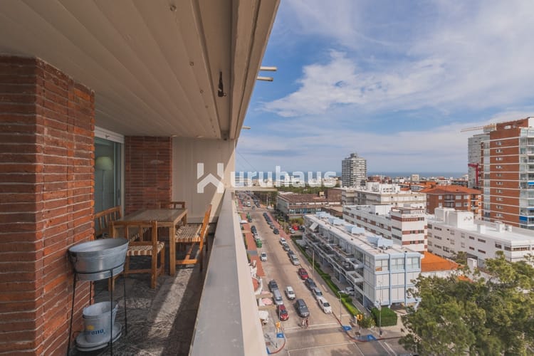 DEPARTAMENTO DE 2 DORMITORIOS EN ALQUILER EN PENINSULA · Foto 3