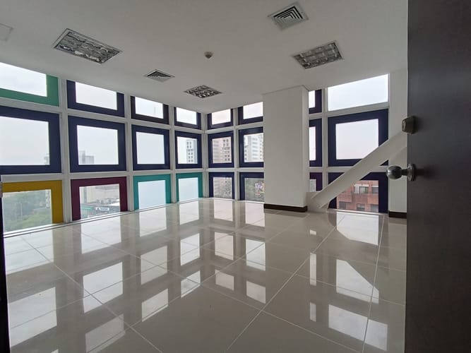 Consultorio en venta en Tequendama, Cali, 30 m² · foto 2 de 11