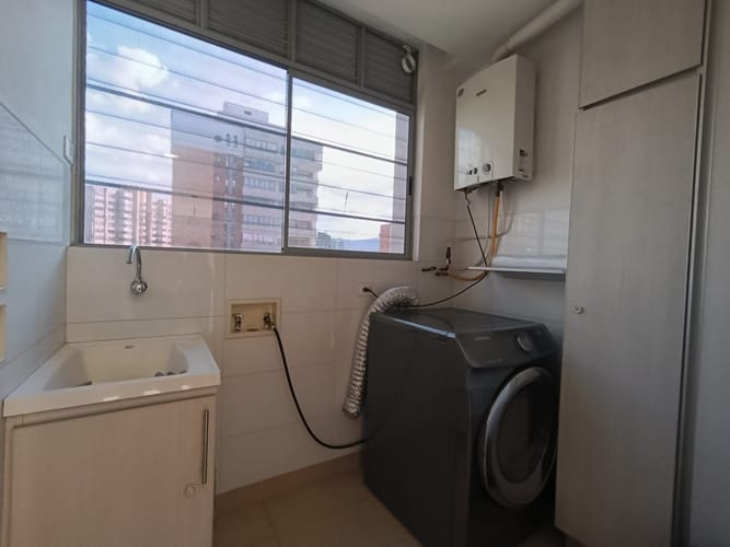 Apartamento de 3 alcobas en arriendo en Las Lomas, Medellín, 170 m² · foto 20 de 20