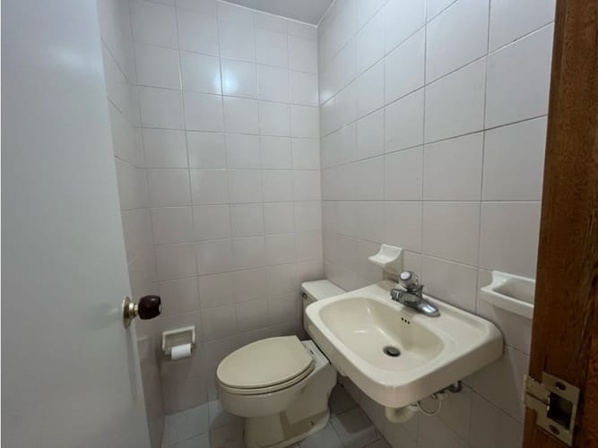Casa de 3 alcobas en venta en La Frontera, Medellín, 280 m² · foto 4 de 24