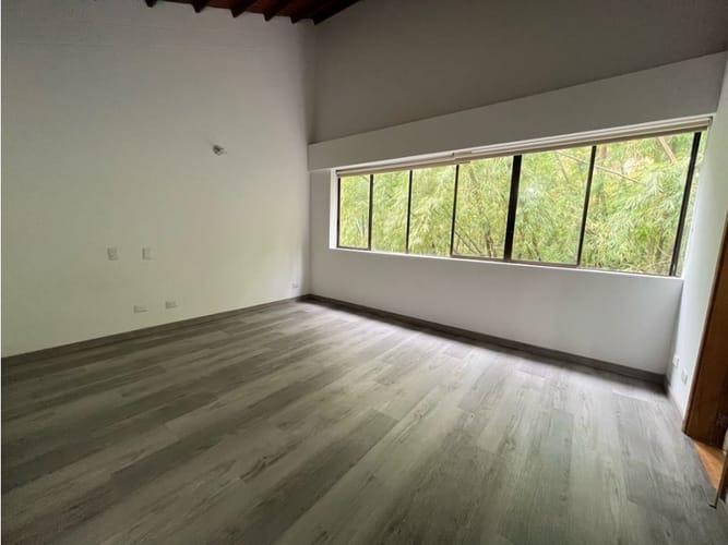 Casa de 3 alcobas en venta en La Frontera, Medellín, 280 m² · foto 21 de 24