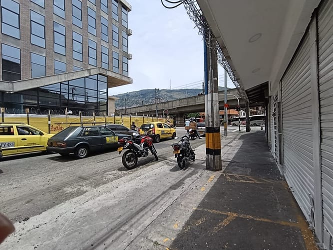 Local en arriendo en Prado, Medellín, 360 m² · foto 3 de 18