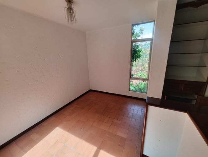 Apartamento de 3 alcobas en arriendo en El Poblado, Medellín, 234 m² · foto 2 de 18