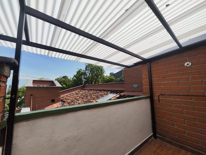 Apartamento de 3 alcobas en arriendo en El Poblado, Medellín, 234 m² · foto 5 de 18
