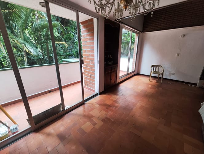 Apartamento de 3 alcobas en arriendo en El Poblado, Medellín, 234 m² · foto 15 de 18