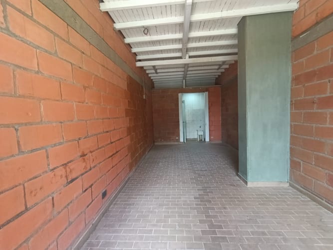 Local en arriendo en Mayorca, Sabaneta, 60 m² · foto 2 de 12