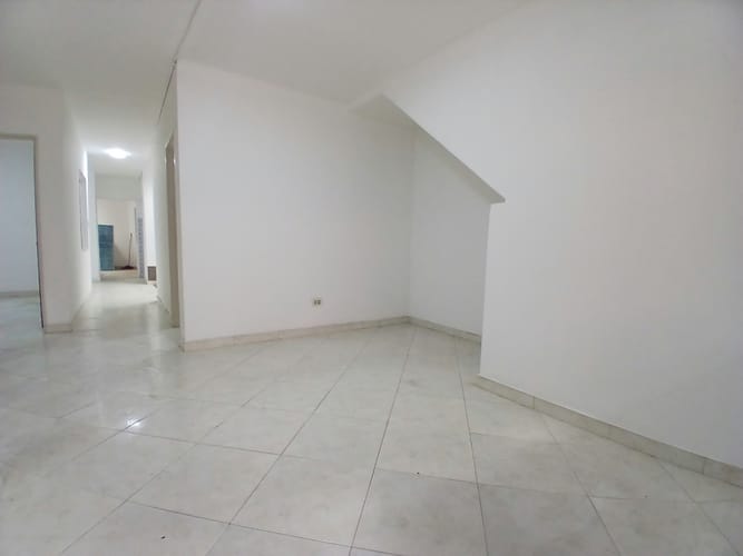 Casa de 4 alcobas en arriendo en La Gloria, Medellín, 120 m² · foto 3 de 24