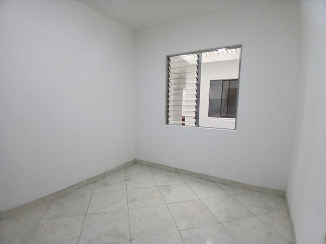 Casa de 4 alcobas en arriendo en La Gloria, Medellín, 120 m² · foto 13 de 24