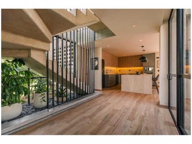Casa de 3 alcobas en venta en Las Palmas, Envigado, 242 m² · foto 12 de 24