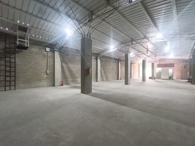 Bodega en arriendo en San Antonio De Prado, Medellín, 320 m² · foto 3 de 15