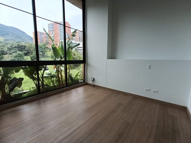 Apartamento de 2 alcobas en arriendo en Loma Del Escobero, Envigado, 74 m² · foto 7 de 13