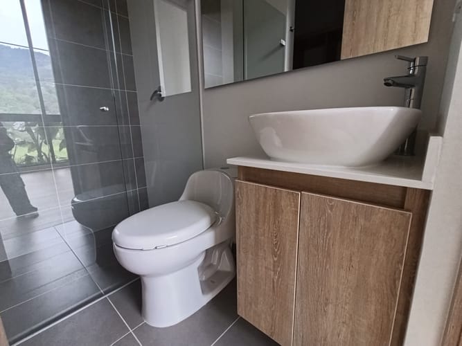 Apartamento de 2 alcobas en arriendo en Loma Del Escobero, Envigado, 74 m² · foto 8 de 13