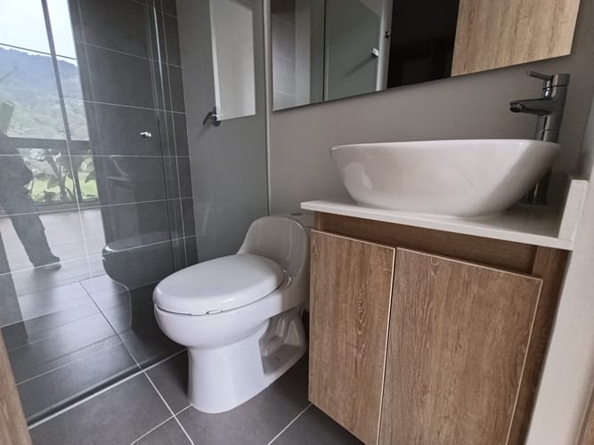 Apartamento de 2 alcobas en arriendo en Loma Del Escobero, Envigado, 74 m² · foto 9 de 13