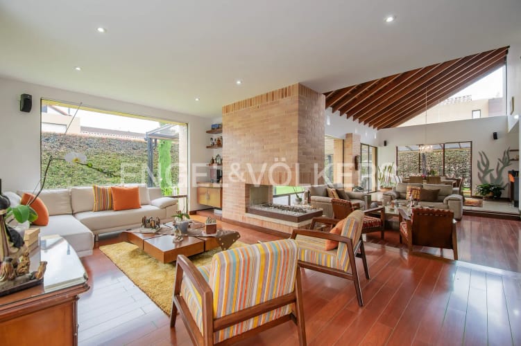 Casa de 4 alcobas en venta en Fonquetá, Chía, 410 m² · foto 2 de 20