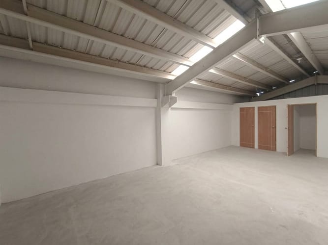 Bodega en arriendo en Zona Centro, Envigado, 340 m² · foto 4 de 10