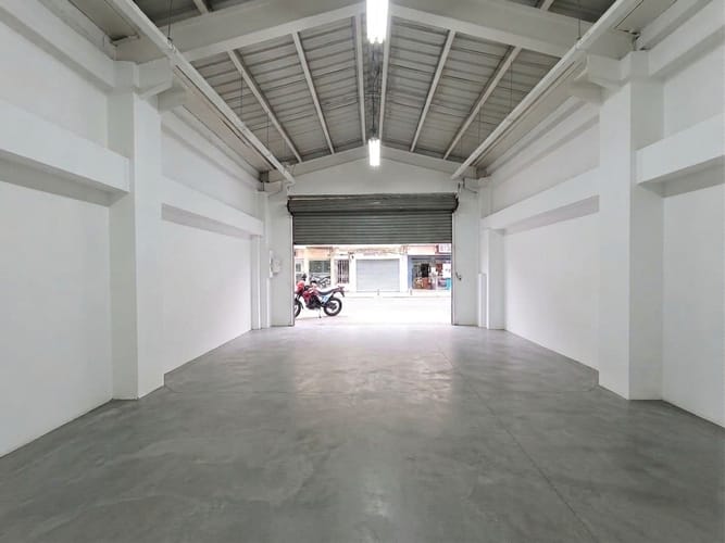 Bodega en arriendo en Zona Centro, Envigado, 340 m² · foto 8 de 10