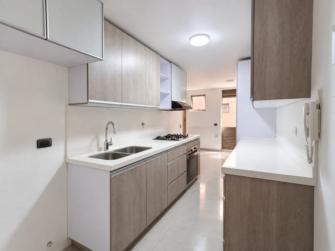 Apartamento de 2 alcobas en arriendo en Patio Bonito, Medellín, 82 m² · foto 2 de 20