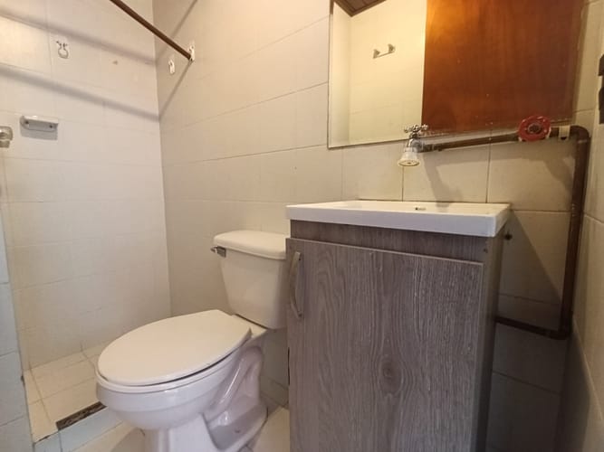 Apartamento de 2 alcobas en arriendo en Patio Bonito, Medellín, 82 m² · foto 3 de 20
