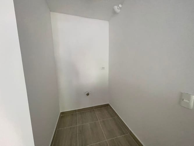 Local en arriendo en Laureles, Medellín, 24 m² · foto 4 de 10