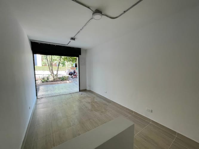 Local en arriendo en Laureles, Medellín, 24 m² · foto 6 de 10