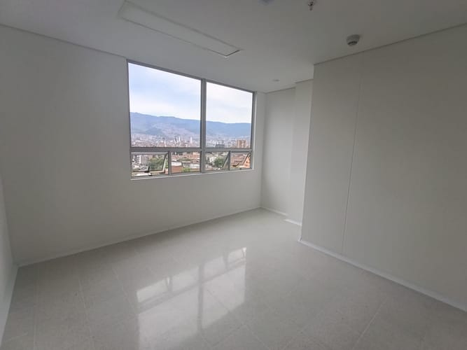 Consultorio en arriendo en Laureles, Medellín, 30 m² · foto 8 de 15