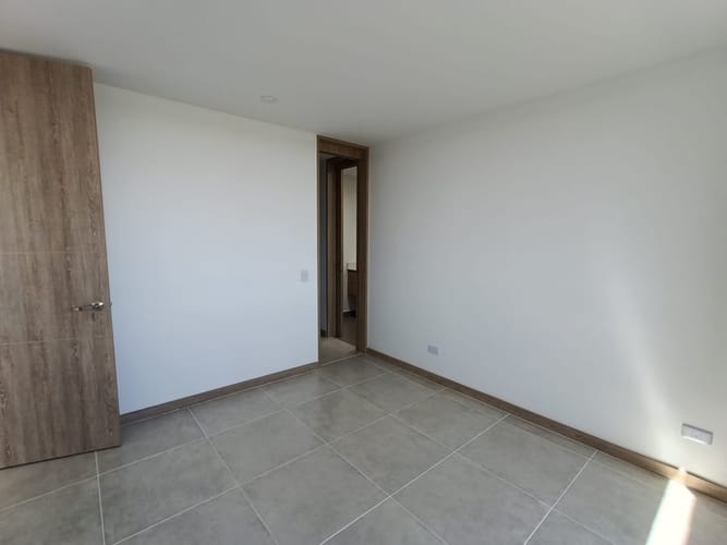 Apartamento de 3 alcobas en arriendo en Los Colegios, Rionegro, 105 m² · foto 9 de 17