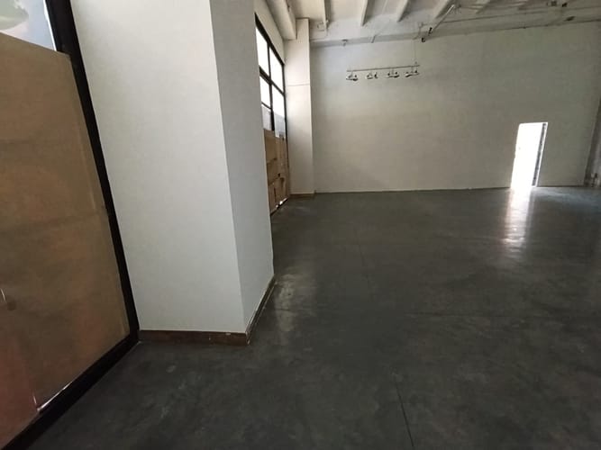 Local en arriendo en Caribe, Medellín, 60 m² · foto 3 de 11