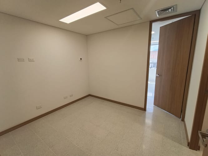 Consultorio en arriendo en Laureles, Medellín, 30 m² · foto 3 de 13