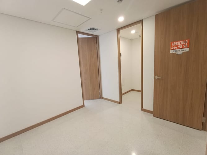 Consultorio en arriendo en Laureles, Medellín, 30 m² · foto 7 de 13