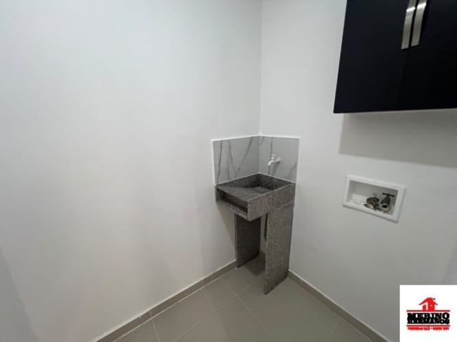 Apartamento de 3 alcobas en arriendo en La Cuenca, Envigado, 71 m² · foto 4 de 17