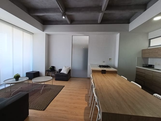 Apartamento de 2 alcobas en arriendo en El Poblado, Medellín, 95 m² · foto 3 de 17
