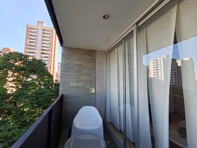 Apartamento de 2 alcobas en arriendo en El Poblado, Medellín, 95 m² · foto 5 de 17