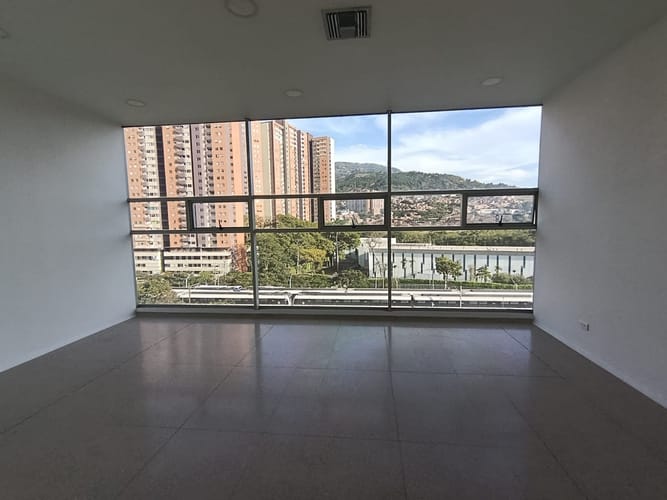 Consultorio en arriendo en Niquia, Bello, 42 m² · foto 2 de 11