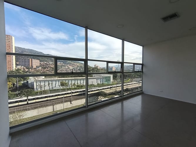 Consultorio en arriendo en Niquia, Bello, 42 m² · foto 3 de 11