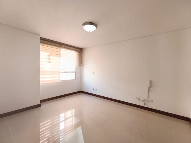Apartamento de 3 alcobas en arriendo en El Poblado, Medellín, 140 m² · foto 7 de 18
