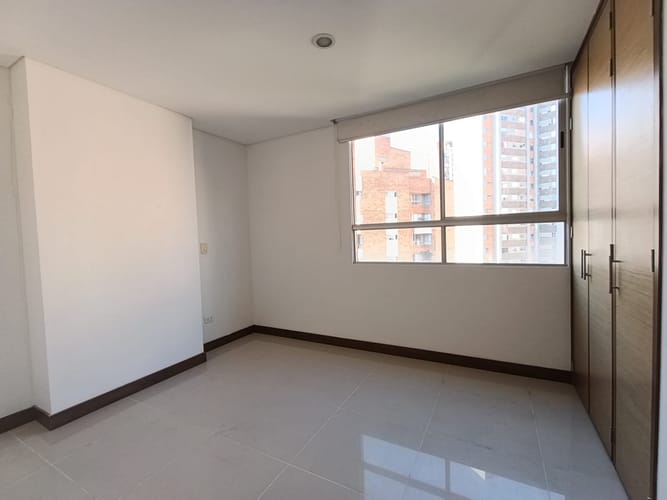 Apartamento de 3 alcobas en arriendo en El Poblado, Medellín, 140 m² · foto 13 de 18