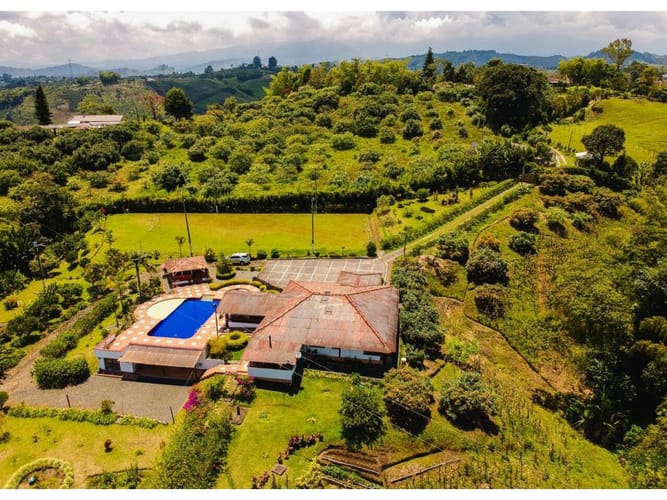 Finca en venta en El Jordan, Pereira, 450 m² · foto 6 de 24