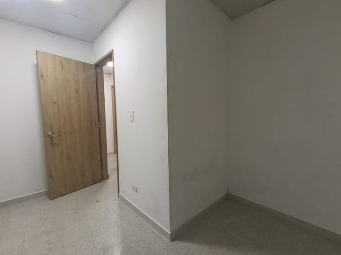 Bodega en arriendo en La Industrial, Marinilla, 450 m² · foto 8 de 16