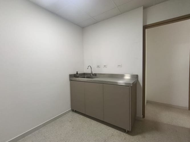 Bodega en arriendo en La Industrial, Marinilla, 450 m² · foto 9 de 16