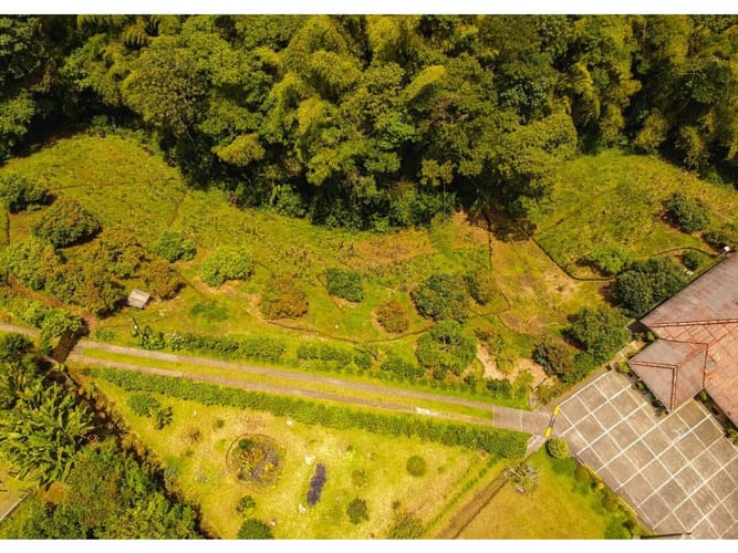 Finca en venta en El Jordan, Pereira, 450 m² · foto 10 de 24