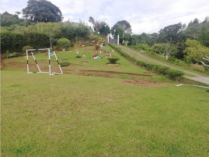 Finca en venta en El Jordan, Pereira, 450 m² · foto 11 de 24